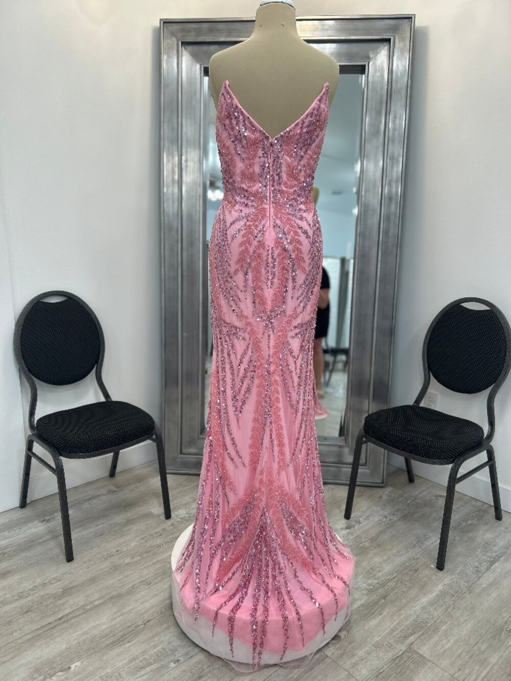 Primavera Couture Candy Pink Beaded Gown – Size 4 – New Store Stock - Picture 6 of 7